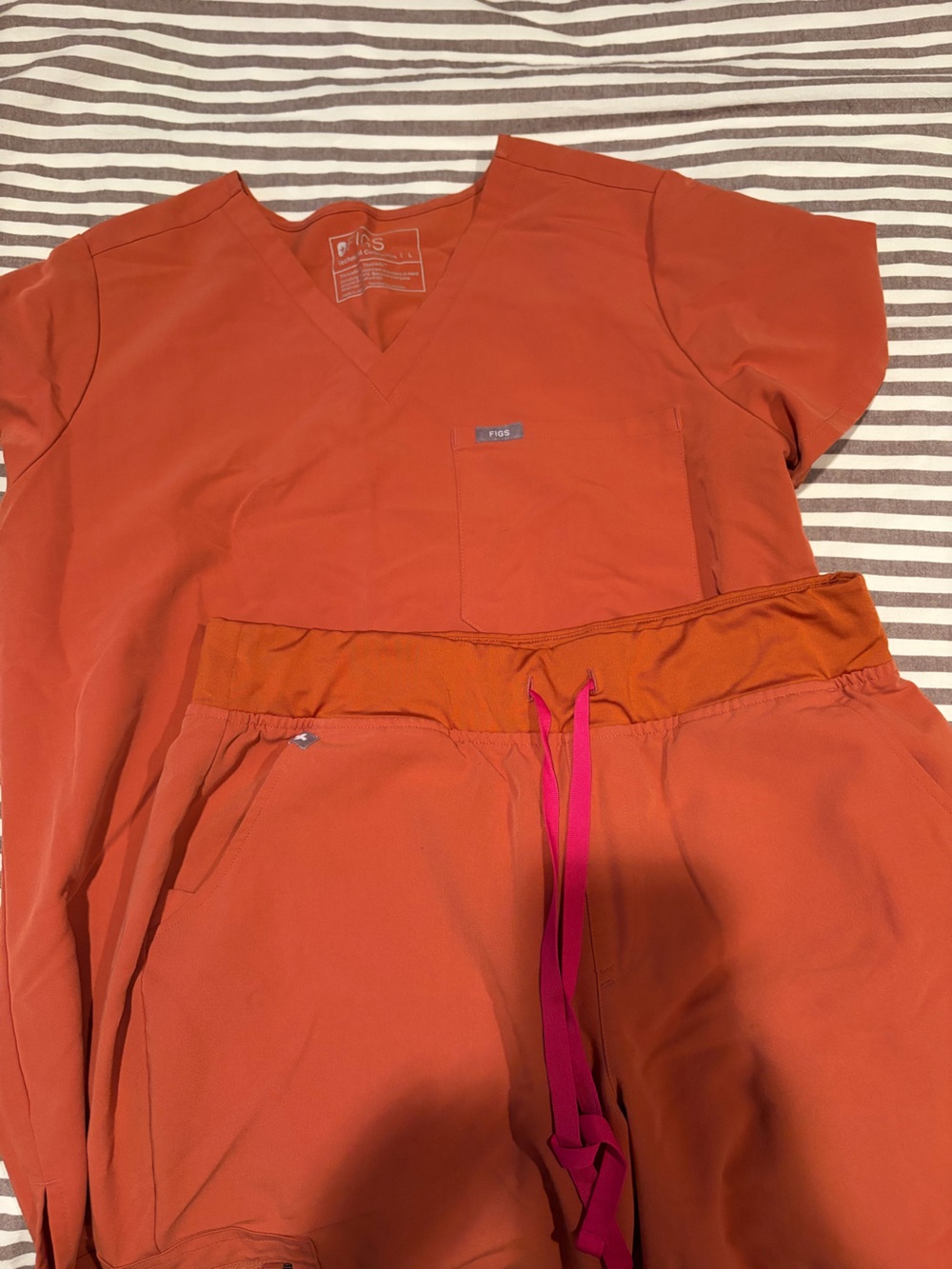Orange figs scrubs